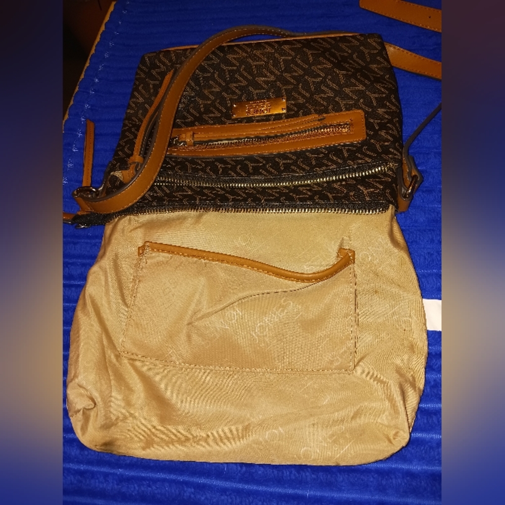 Purse - Picture 5 of 8